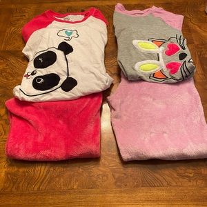 2 sets of Girls sz 14/16 winter pj’s